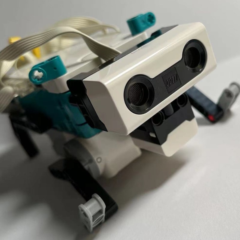 Use LEGO MindStorms Inventor to Build a Pet Dog – Code it with Both Blockly Language and Python – Part Two
